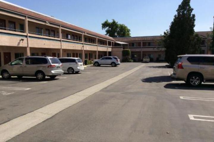 Hotel 5 of 63