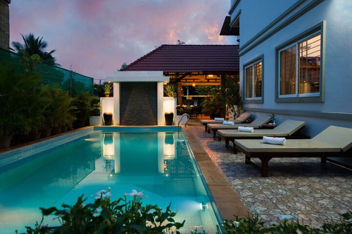 Pool 45 of 67