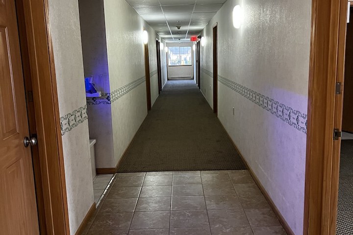 Ballroom/Hall 32 of 34