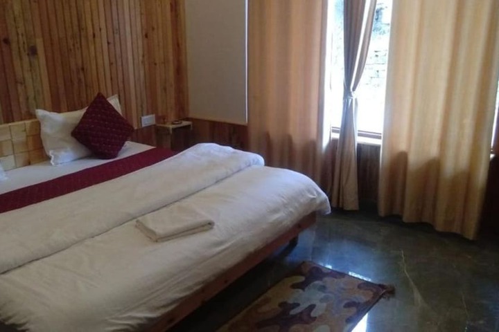 Room 4 of 19