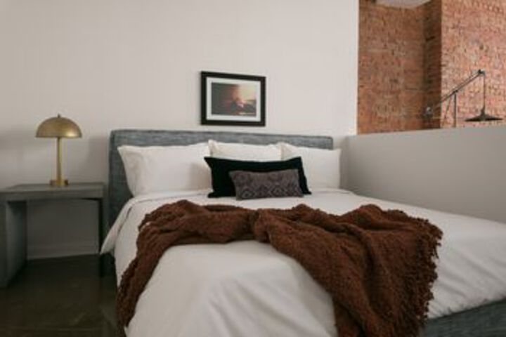 Room 6 of 22