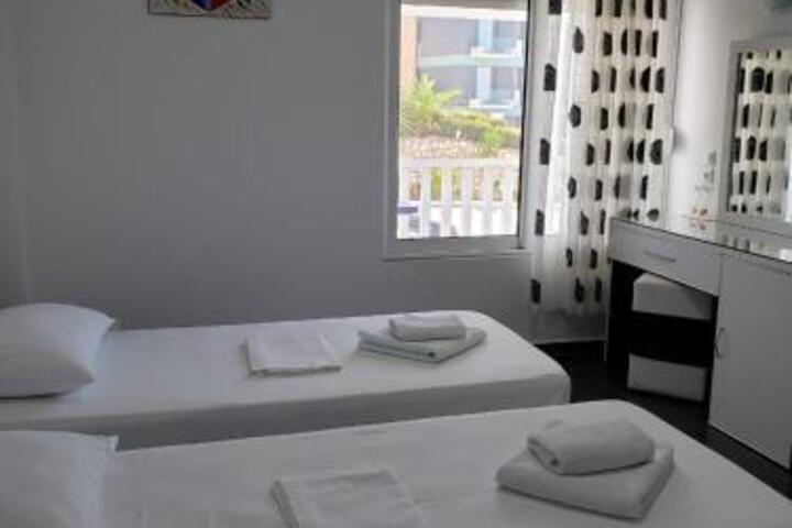 Barracuda Hotel