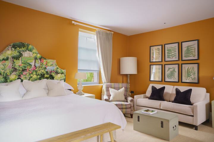 Room 14 of 35