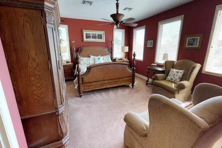 Room 4 of 19