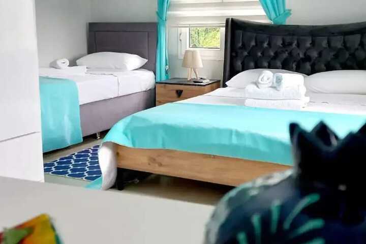 Room 15 of 32