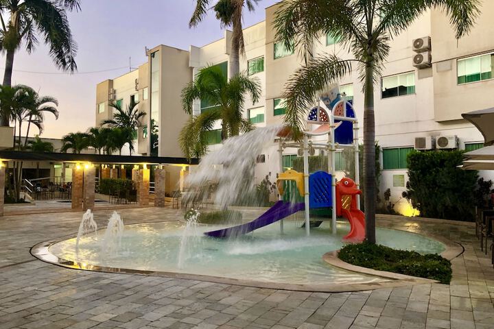 Pool Hotel