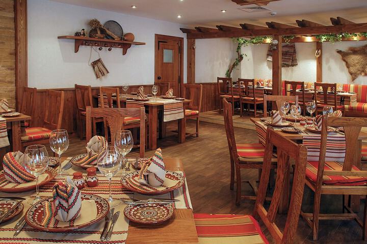 Dining 54 of 67