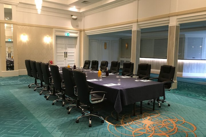 Business Center 58 of 65
