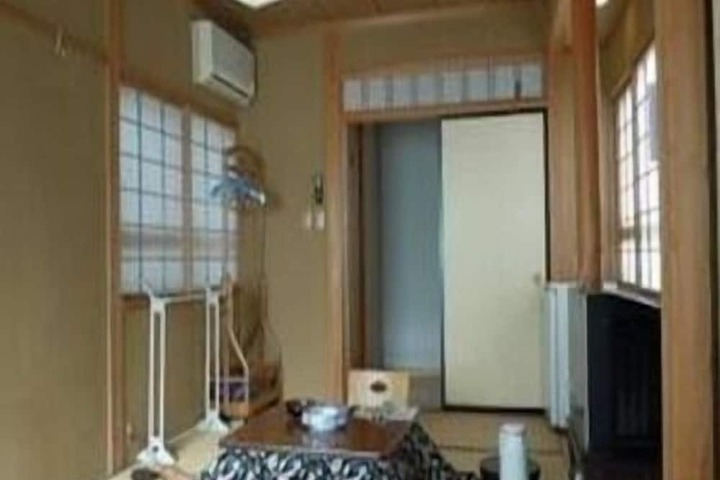 Room 7 of 17