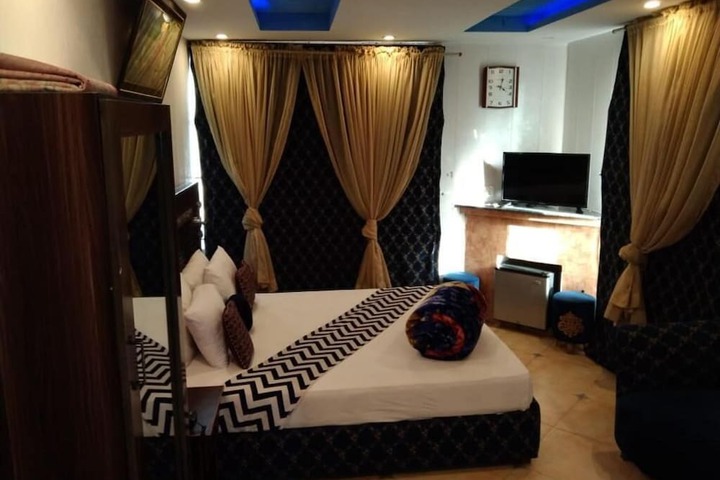 Room 20 of 39