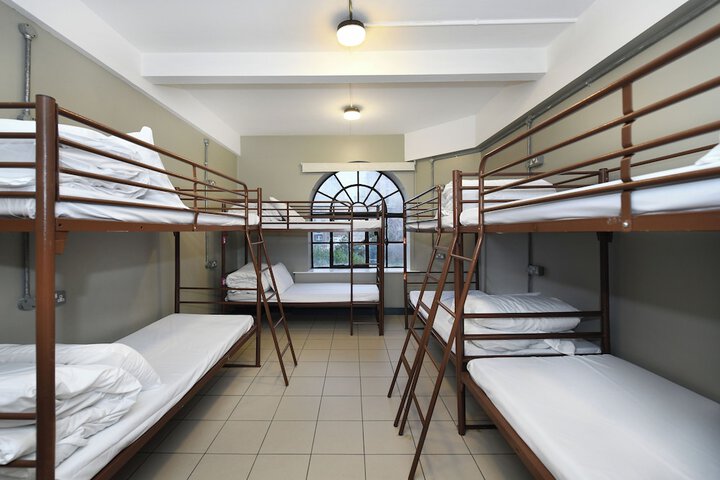 Room 60 of 98