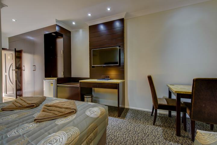 Room 13 of 43