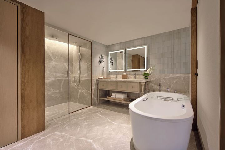 Room 16 of 27