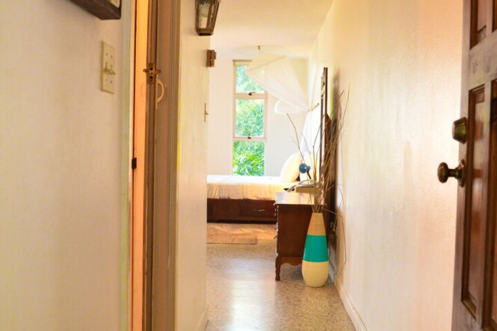 Ballroom/Hall 14 of 14