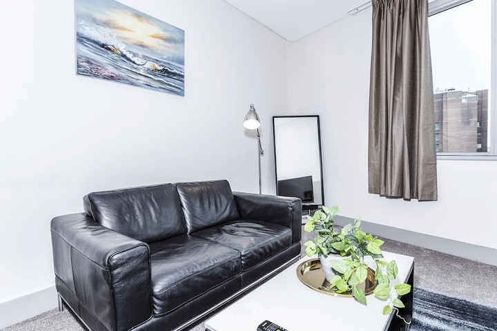 Room 3 of 18