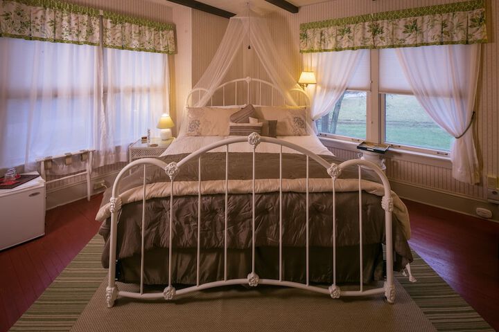 Room 15 of 95