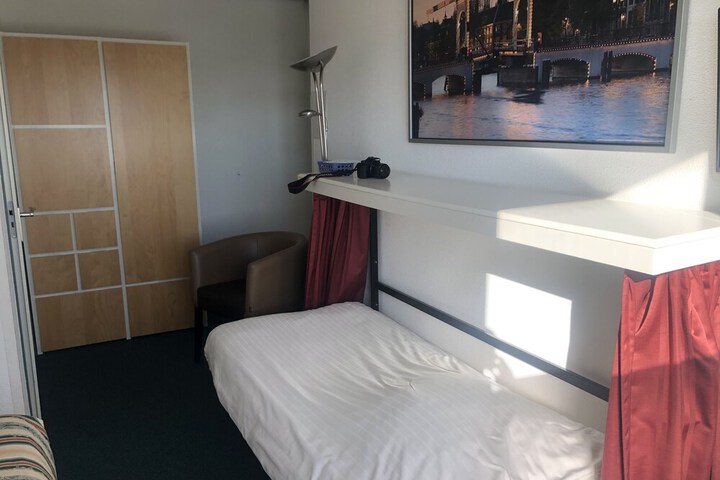Room 48 of 139