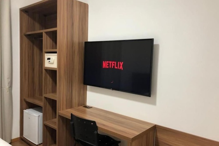 Room 7 of 25