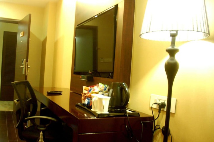 Room 16 of 64
