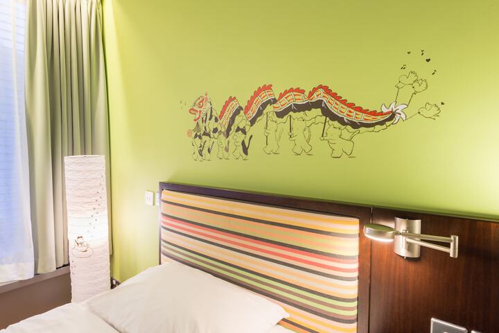Room 40 of 107