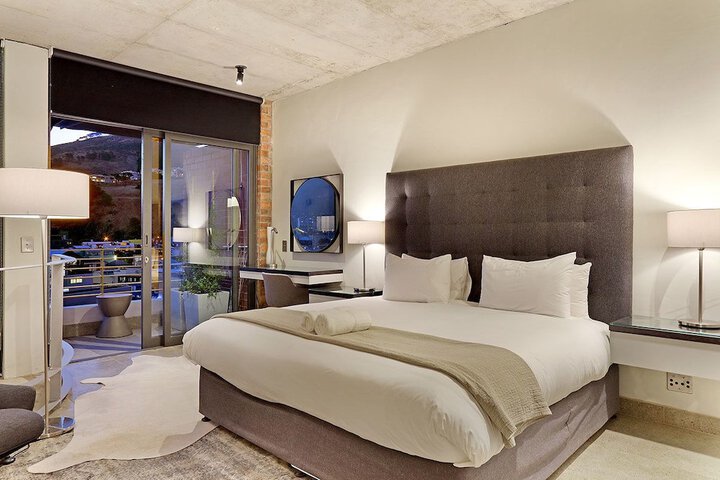 Room 3 of 18