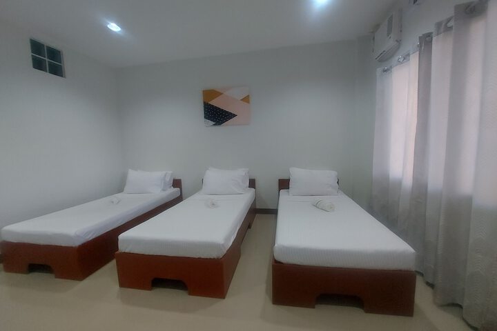 Room 13 of 21