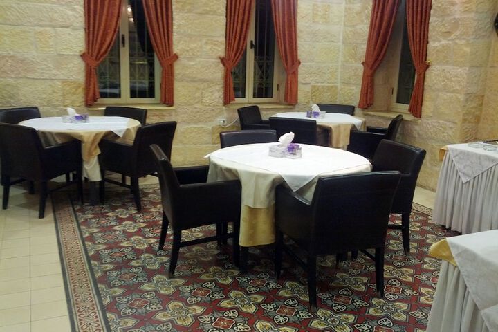 Dining 22 of 41