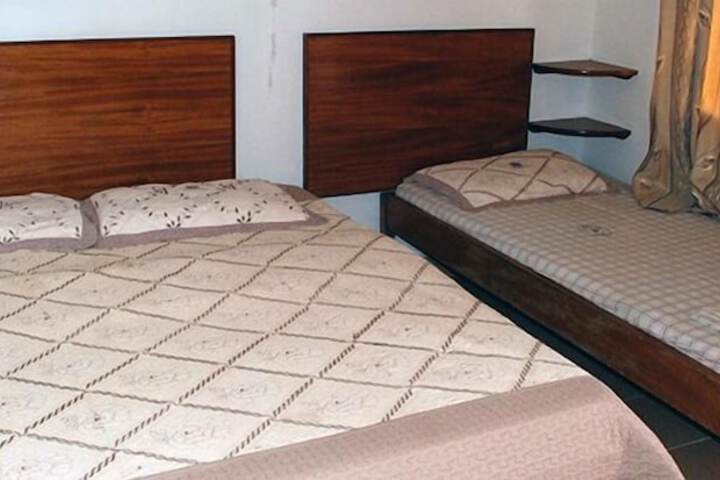 Room 8 of 27
