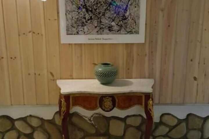 Room 18 of 39