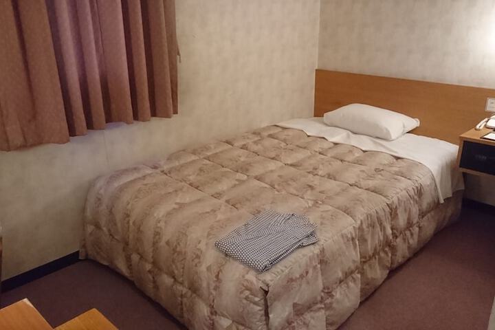 Room 6 of 20