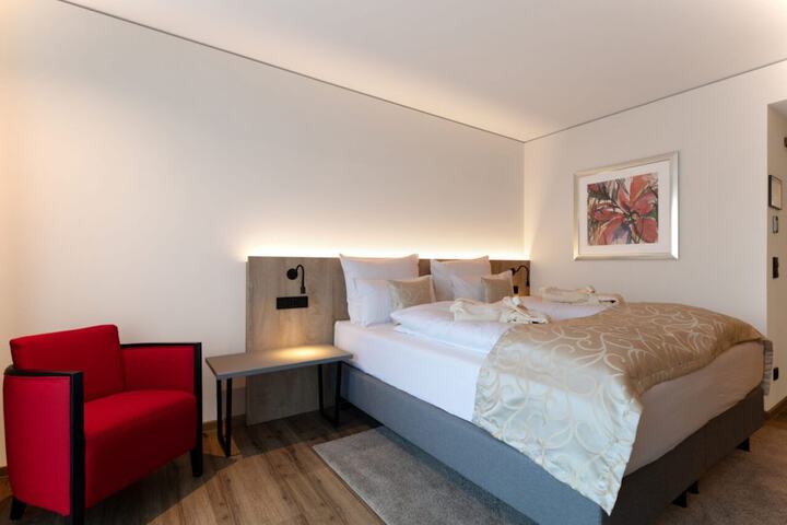 Room 4 of 23