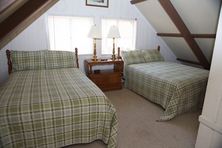 Room 15 of 400