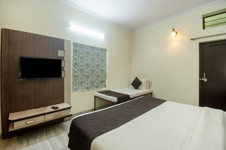 Room 44 of 60