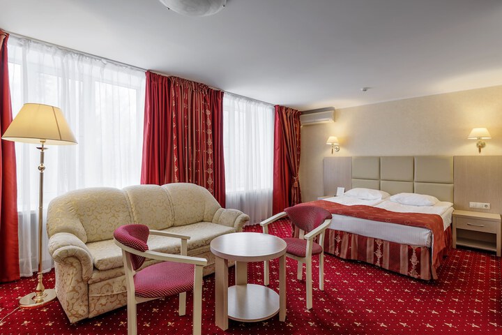 Room 9 of 46