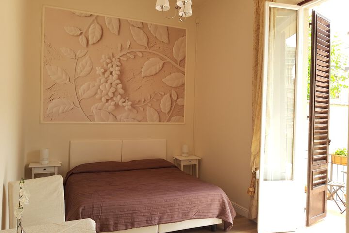 Room 30 of 103