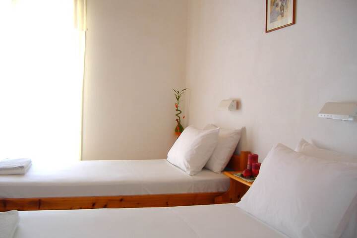 Room 3 of 23