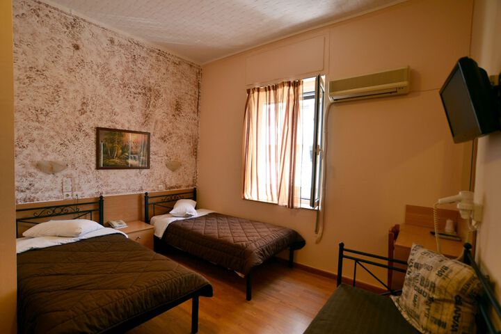 Room 15 of 35