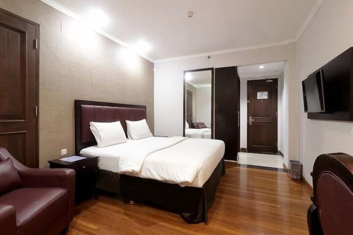 Room 5 of 34