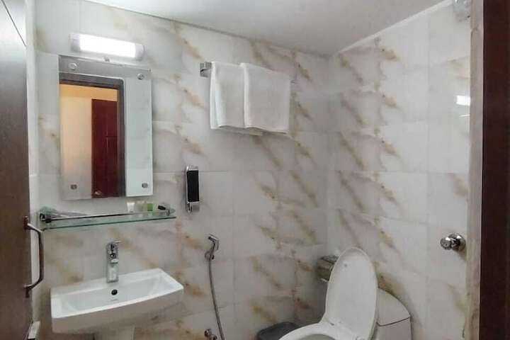 Room 53 of 58