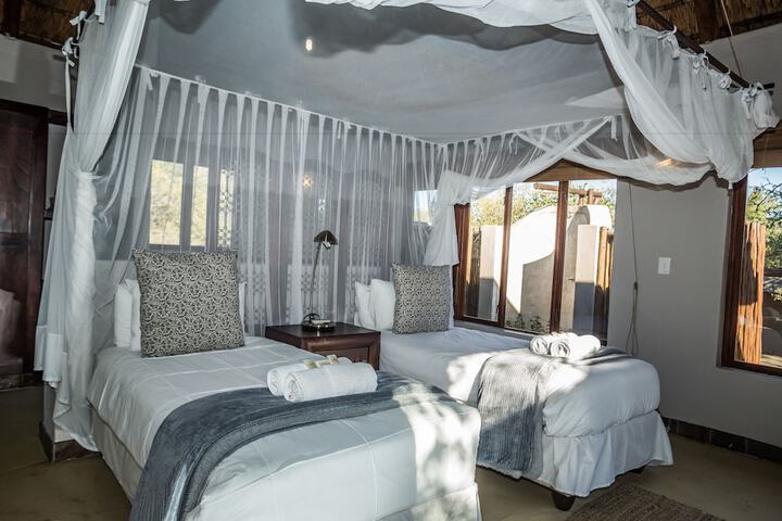 Room 2 of 26