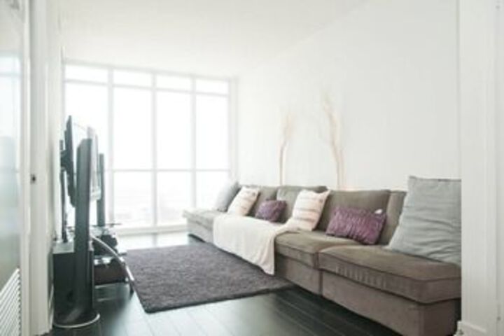 Room 10 of 11