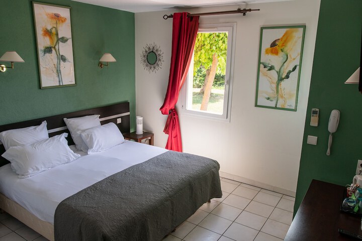Room 3 of 47