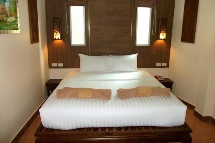 Room 10 of 31