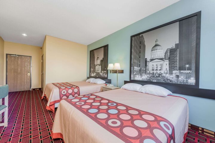 1 Queen Bed (11 of 13)