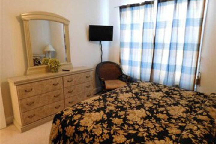 Room 18 of 65