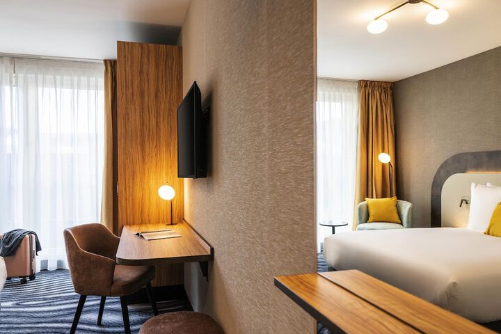 Room 19 of 64