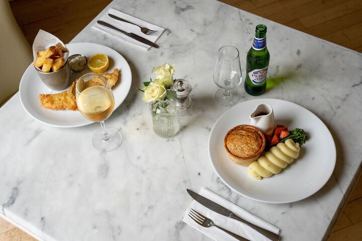 Dining 87 of 99