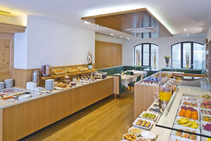 Breakfast/Coffee Service 43 of 57
