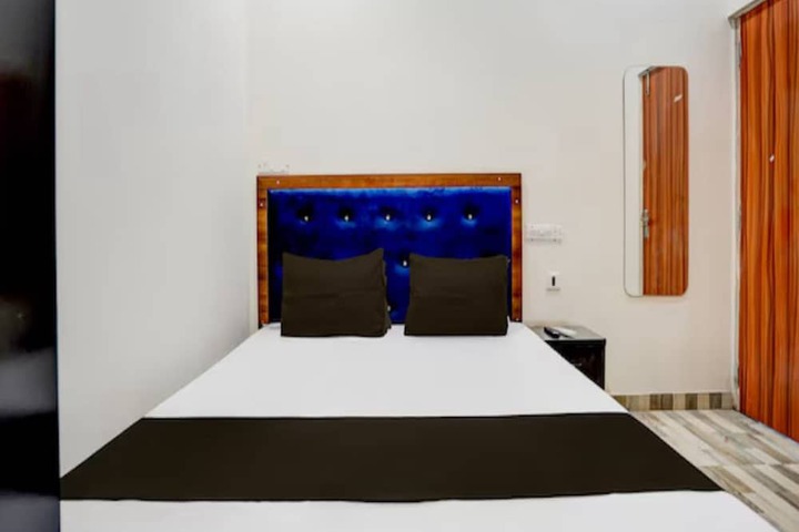 Room 44 of 57