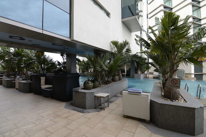 Pool 37 of 133